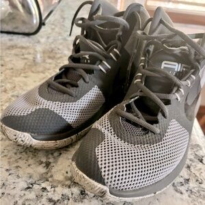 Nike Men’s sneaker size 8.5